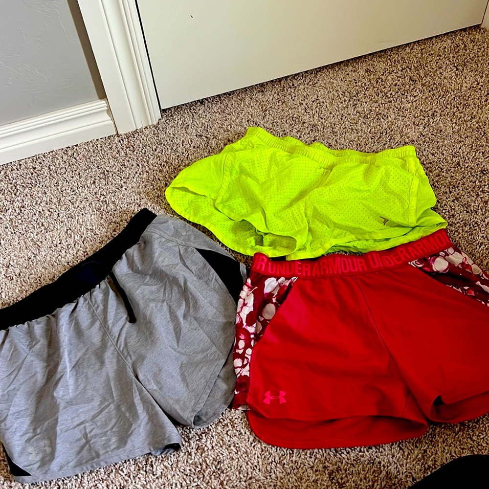 Athletic shorts